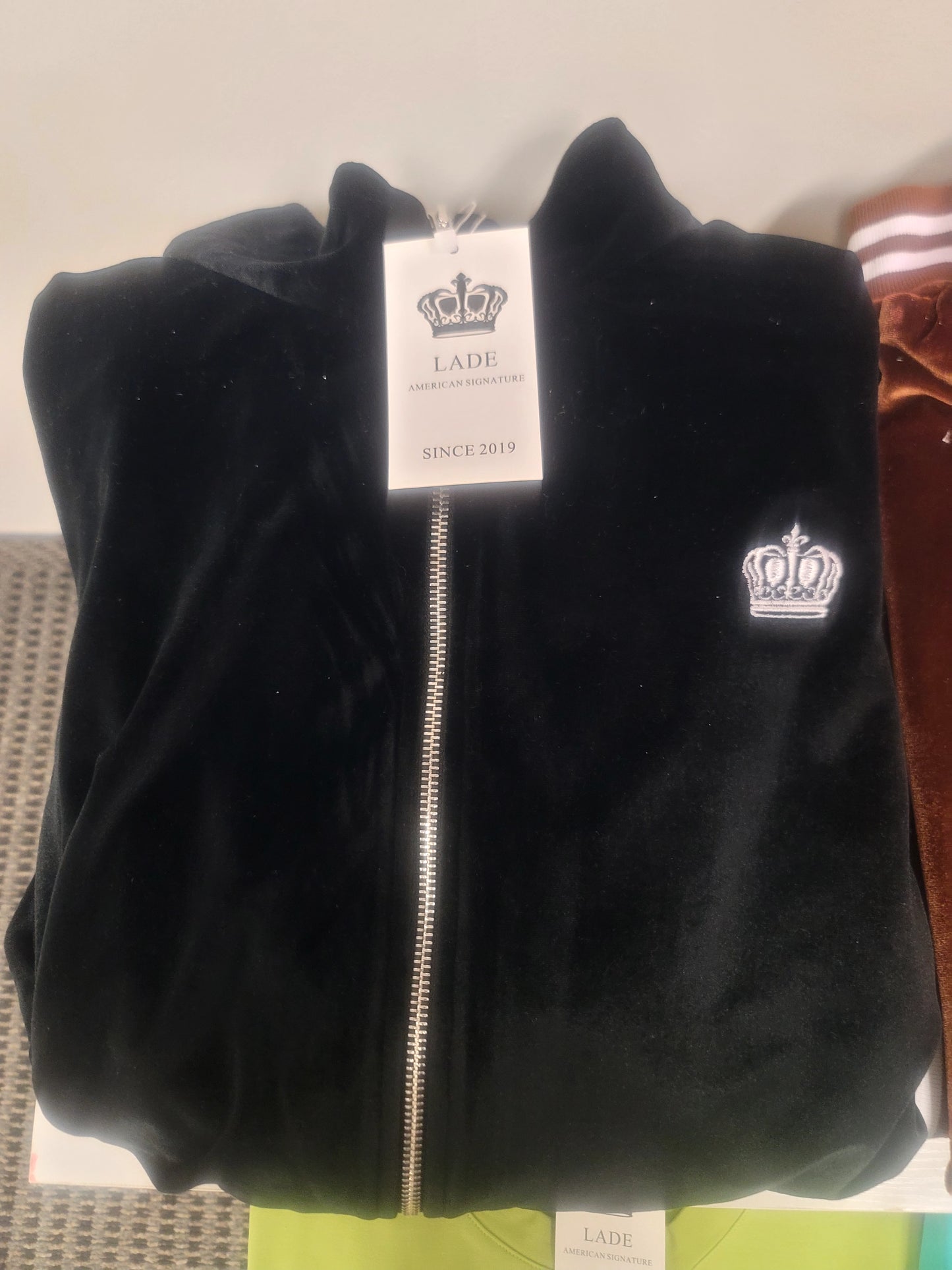 LADE SUEDE 2PCS SET FOR MEN AND WOMEN