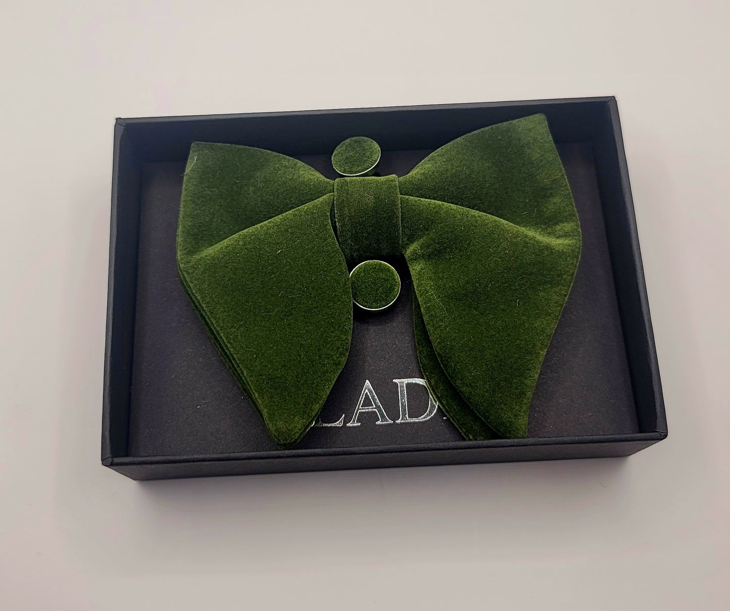 LADE Pre-Tied Velvet Bow Tie-Men-Army Green