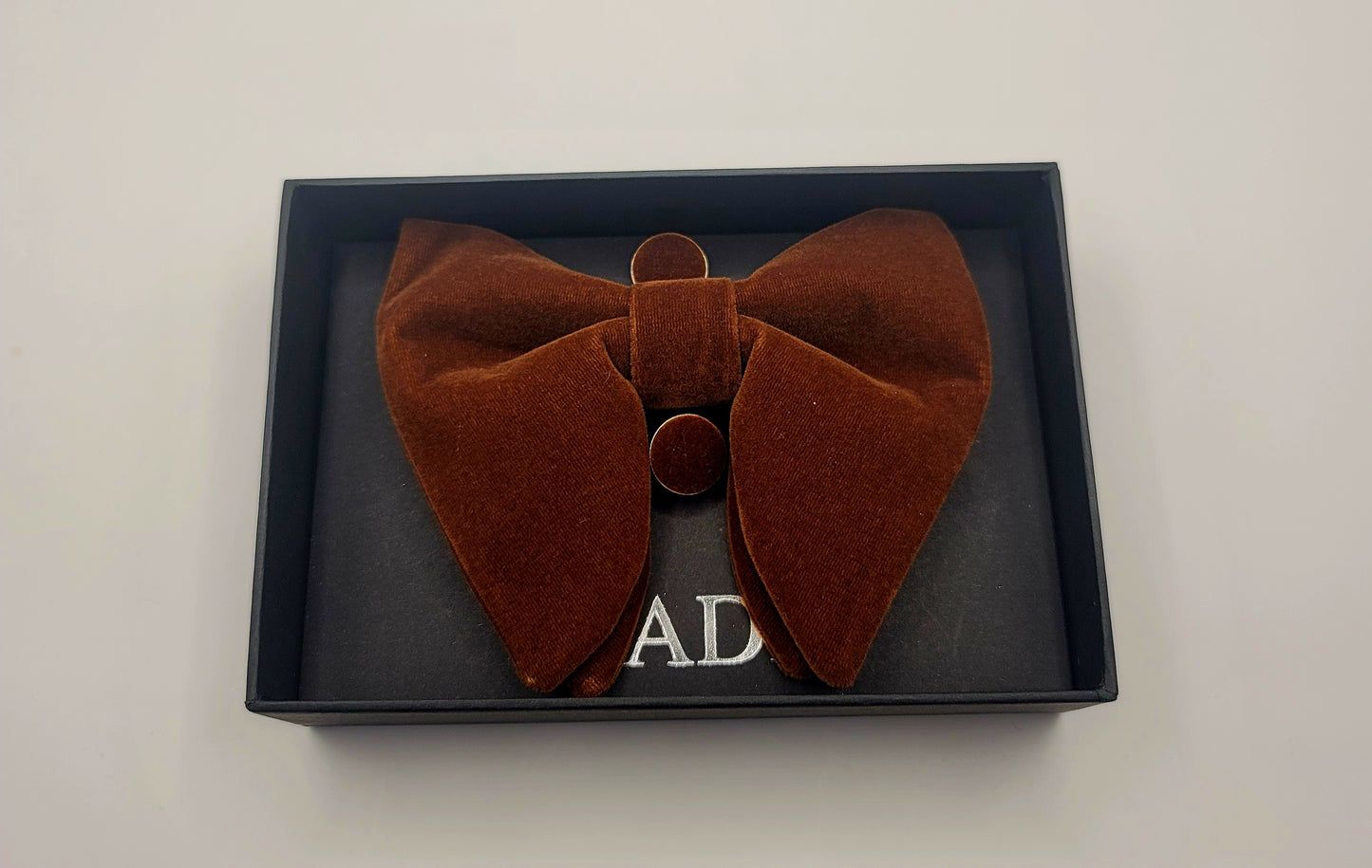 LADE Pre-Tied Velvet Bow Tie-Men- Bronzine Brown
