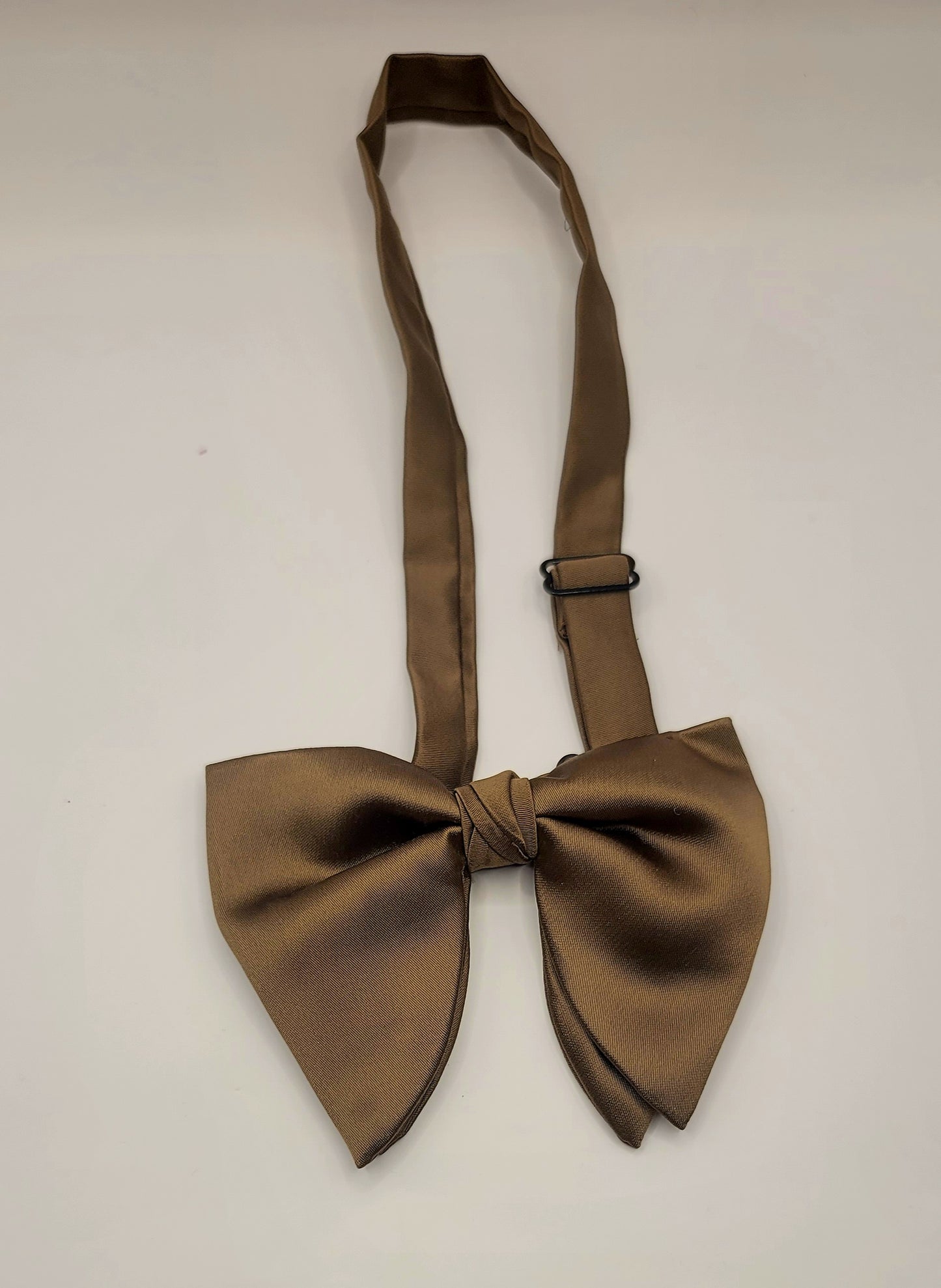 LADE Pre-Tied Silk-Satin  Bow Tie