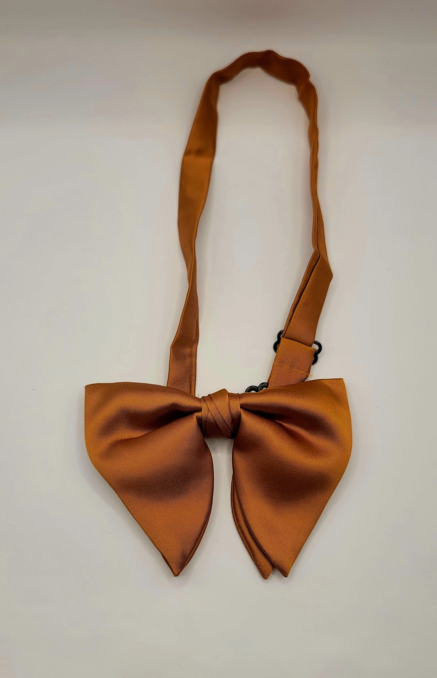 LADE Pre-Tied Silk  Satin Bow Tie