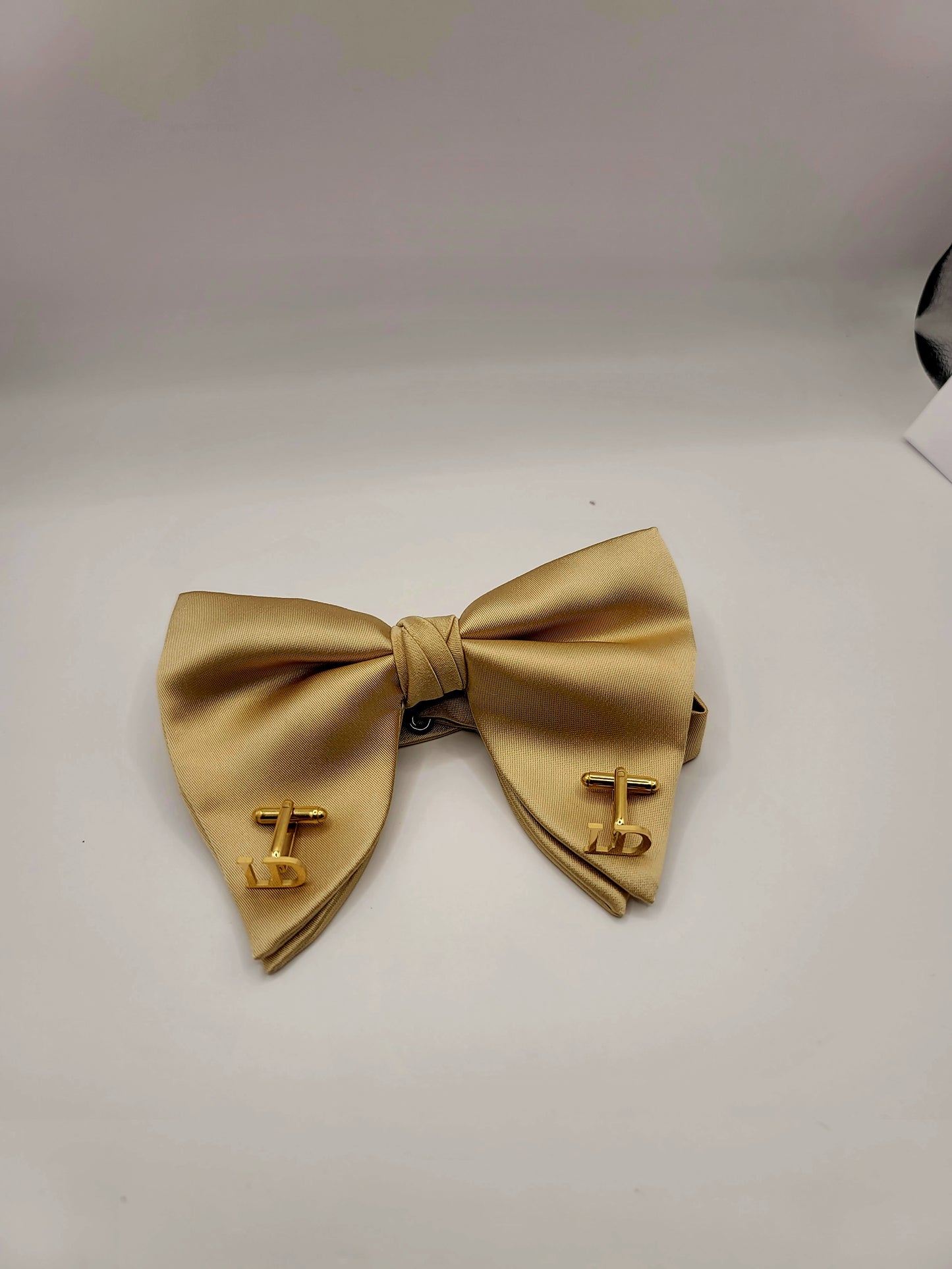 LADE Pre-Tied Silk Satin Bow Tie