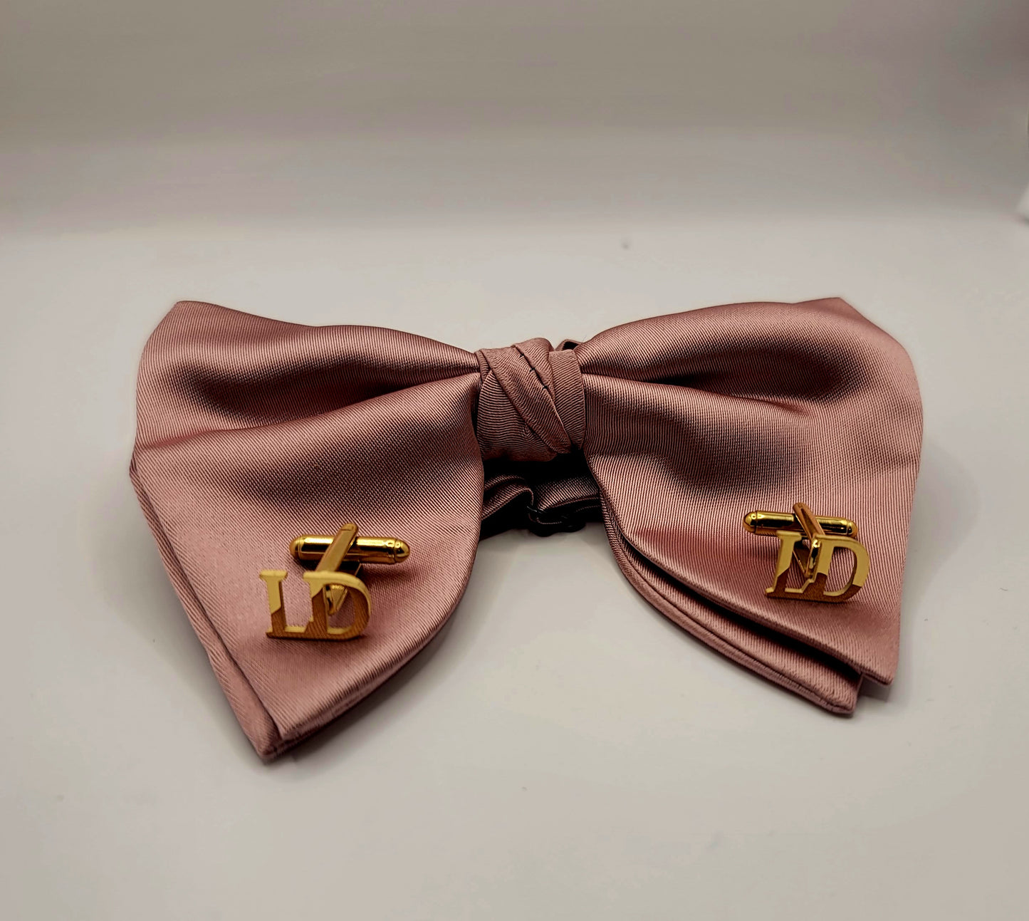 LADE Pre-Tired Silk Bow Tie